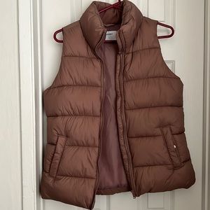 Mauve puffer vest